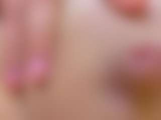 Lunaa-jonhsonn's Live Sex Cam Show