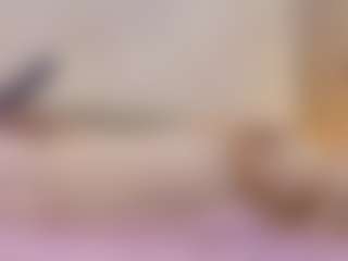 Lunaa-jonhsonn's Live Sex Cam Show