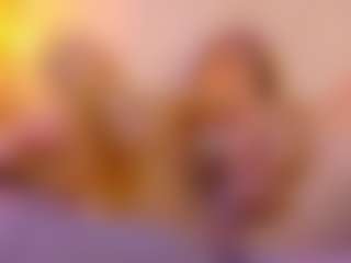 Lunaa-jonhsonn's Live Sex Cam Show