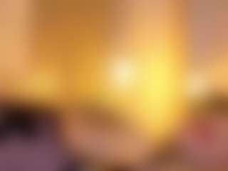 Lunaa-jonhsonn's Live Sex Cam Show