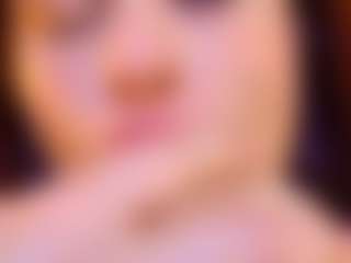 Lunaa-jonhsonn's Live Sex Cam Show