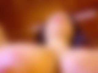 Lunaa-jonhsonn's Live Sex Cam Show