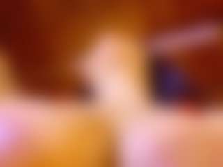 Lunaa-jonhsonn's Live Sex Cam Show