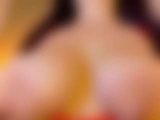 Lunaa-jonhsonn's Live Sex Cam Show