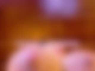 Lunaa-jonhsonn's Live Sex Cam Show