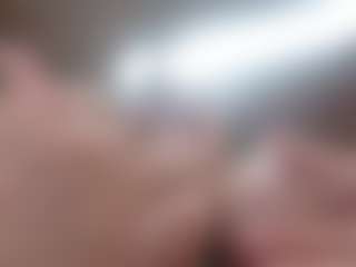Lunaa-jonhsonn's Live Sex Cam Show