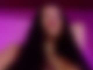 Lunaa-jonhsonn's Live Sex Cam Show