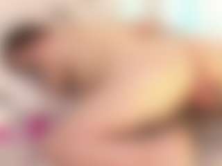 Live cam show with Samaraa-Smith - Skinny MILF on Camversity