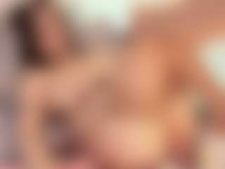 Samaraa-Smith MILF webcam performer live streaming