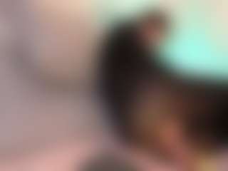 Live cam show with Samaraa-Smith - Fuck Machine on TeamSkeetLive