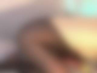 Live cam show with Samaraa-Smith - Skinny MILF on Cam Slut