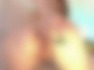 Live cam show with Samaraa-Smith - Skinny MILF on xplaylive.com