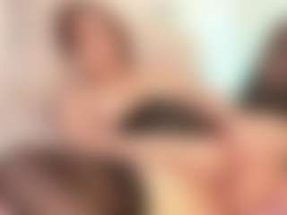 Live cam show with Samaraa-Smith - Juguetes on Mixed Magazine Live
