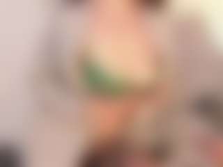 Live cam show with Samaraa-Smith - Shower on madthumbs