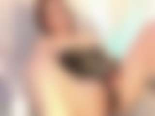 Live cam show with Samaraa-Smith - Mature on Mixed Magazine Live