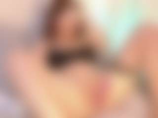 Samaraa-Smith MILF webcam performer live streaming