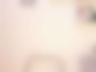 Live cam show with Samaraa-Smith - Skinny MILF on Camsoda