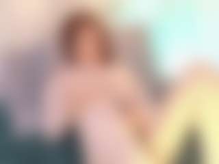 Live cam show with Samaraa-Smith - Plug on Strip Flash - Live Sex Shows