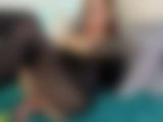 Live cam show with Samaraa-Smith - Deepthroat on AdultVida.com