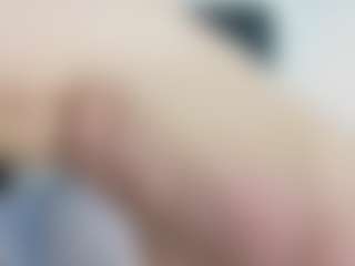 Live cam show with Samaraa-Smith - Oil on Camsoda