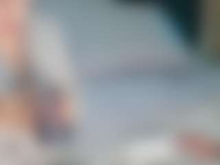 Live cam show with Samaraa-Smith - Skinny MILF on CamClone