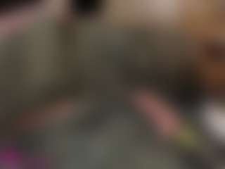 Live cam show with Samaraa-Smith - Oil on Cam Slut