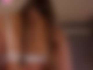 Live cam show with Lola - Shaved on Camsoda