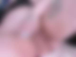 Live cam show with LilMilkyLilly - Genital Piercings on Free Soda