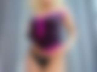 Live cam show with Curly Marshall - Blonde Hair on Hubzter Live