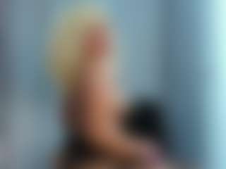 Curly Marshall's Live Sex Cam Show