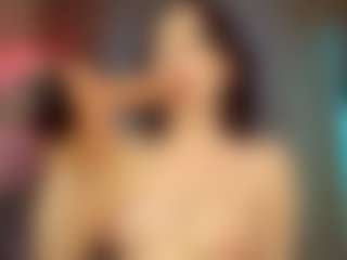 Juicy-Vikki's Live Sex Cam Show