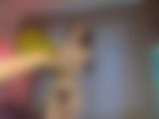 Juicy-Vikki's Live Sex Cam Show