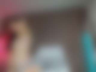 Juicy-Vikki's Live Sex Cam Show
