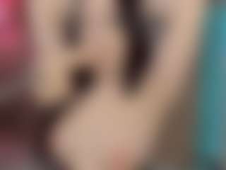 Juicy-Vikki's Live Sex Cam Show