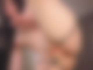 Pokaz na żywo z Juicy-Vikki - Brown Eyes na Camsoda