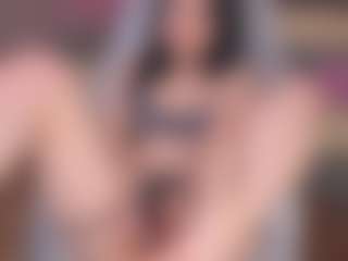 Juicy-Vikki's Live Sex Cam Show