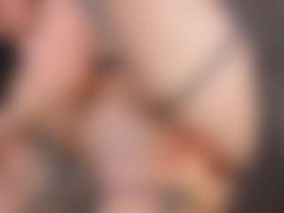 Live cam show with Juicy-Vikki - Fuck Machine on Cam Slut