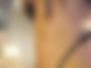 Live cam show with LeiaLeen - Athletic Public on xxxlivecams.org