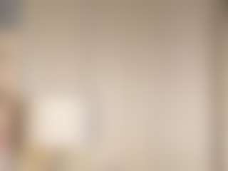 Live cam show with LeiaLeen1 - Public on CSO-WL