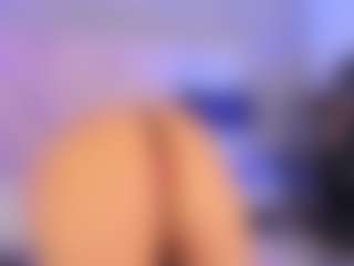 Live cam show with LeiaLeen1 - Ass Bouncing on Dare Cams