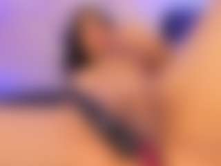 Show in cam erotica live di LeiaLeen1