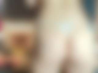 Live cam show with lily-meghan - BBW on CamClone