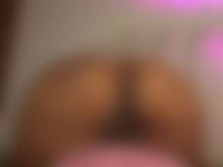 pocahotass-11's Live Sex Cam Show