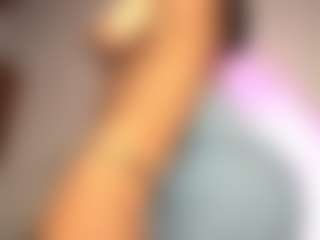 pocahotass-11's Live Sex Cam Show