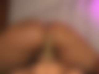 pocahotass-11's Live Sex Cam Show