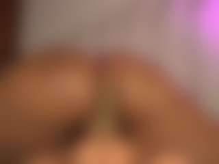 pocahotass-11's Live Sex Cam Show
