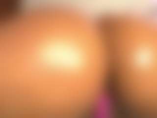 pocahotass-11's Live Sex Cam Show