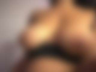 pocahotass-11's Live Sex Cam Show