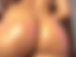 pocahotass-11's Live Sex Cam Show