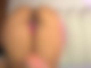 pocahotass-11's Live Sex Cam Show